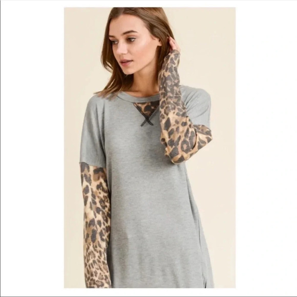 Gray Leopard Sleeve Long Sleeve Top - Picture 4 of 8